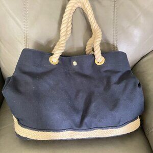 LORD AND TAYLOR BEACH TOTE WITH ROPE HANDLES